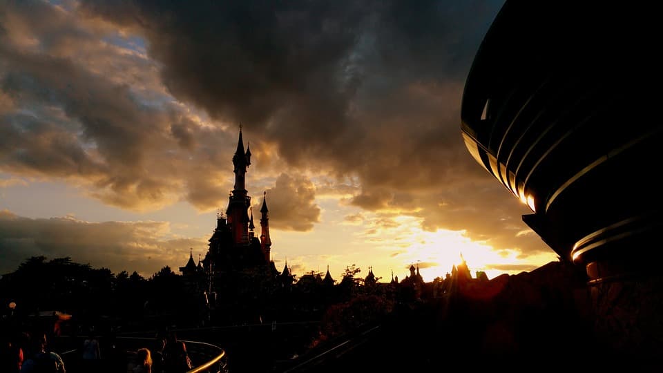 Réouvertures post-Covid-19 des Parcs à thèmes et d’attractions : mode d’emploi