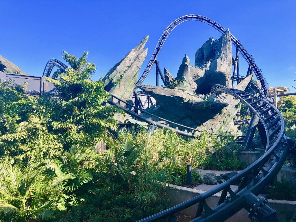 Avec le Jurassic World VelociCoaster, Universal Studios sort les griffes !