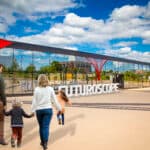 Nouvelles montagnes russes, nouvel hôtel, rénovations : le Futuroscope continue son ambitieux développement avec sa Vision 2030.